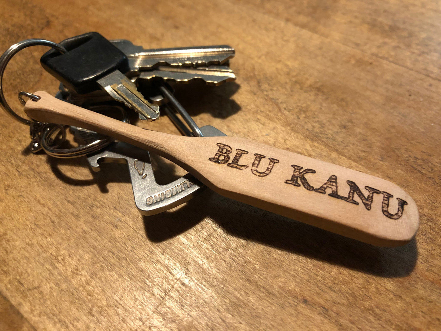 Personalized canoe paddle keychain